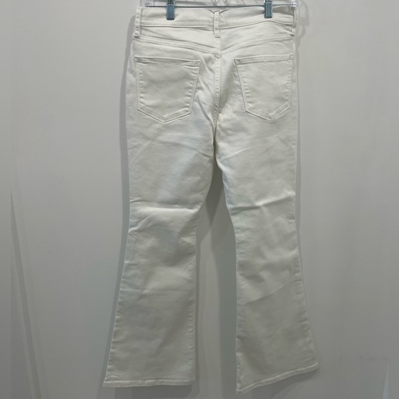 A.N.A. Woman’s Jeans Size 8P White Zipper Closure 5 Pocket Flare Leg Style - Picture 2 of 5